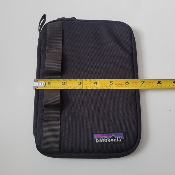 Patagonia Padded mini iPad book case. - Picture 9 of 9